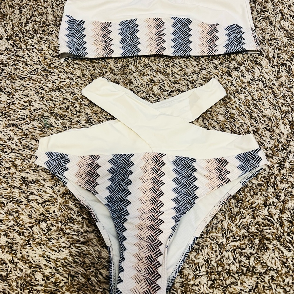 Cream Patterned Girls' Two-Piece Swimsuit